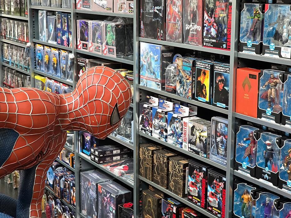 Bilder ActionSpielzeug.ch - Ihr Schweizer Actionfiguren- und Collectibles-Online-Shop!