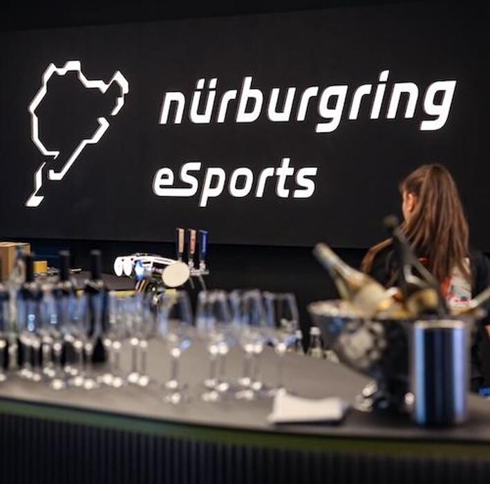 Bilder SimRacing Lounge & Bar Zürich Opfikon - Nürburgring eSports