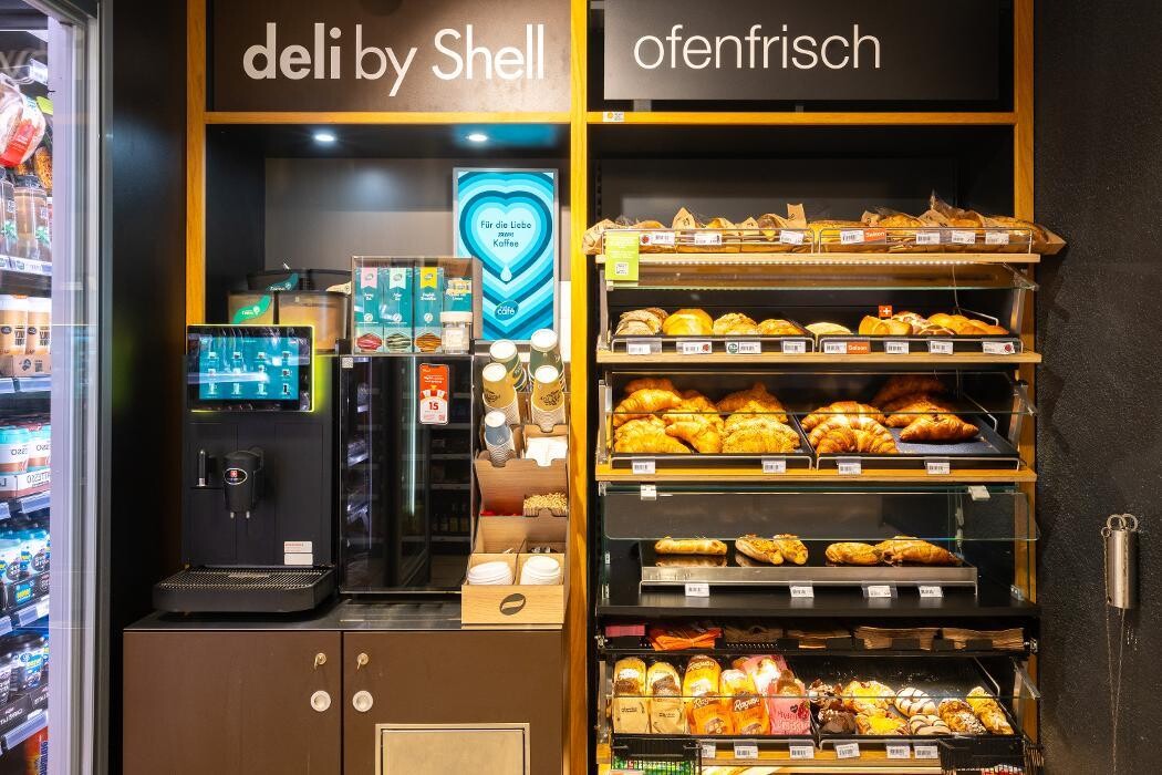 Bilder Shell Recharge Charging Station