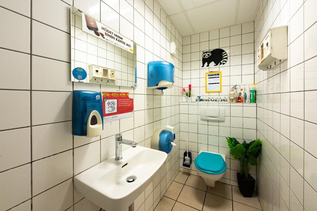 Bilder Shell Recharge Charging Station
