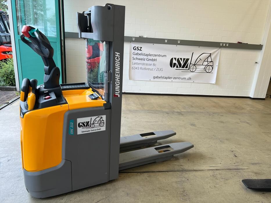Bilder GSZ - GABELSTAPLER ZENTRUM Schweiz GmbH