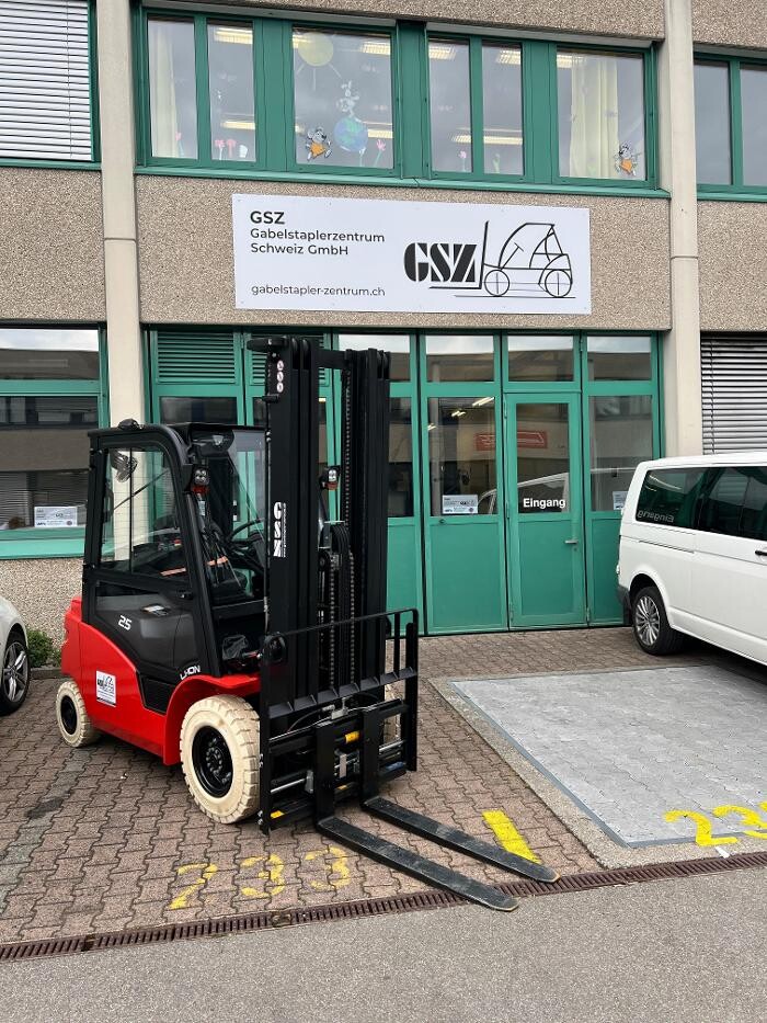 Bilder GSZ - GABELSTAPLER ZENTRUM Schweiz GmbH