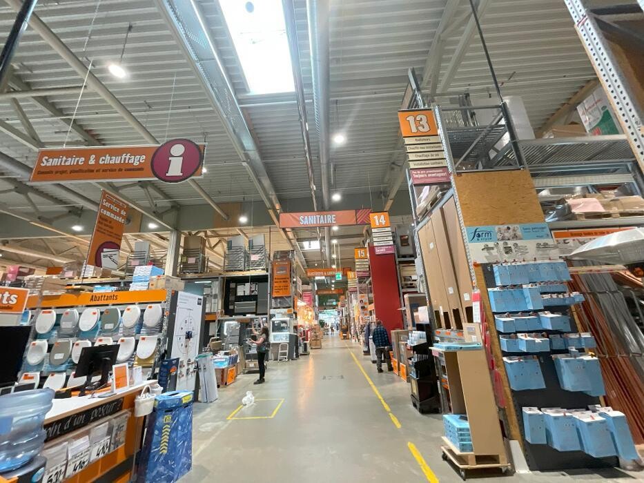 Bilder Salles de bains & sanitaires HORNBACH Etoy