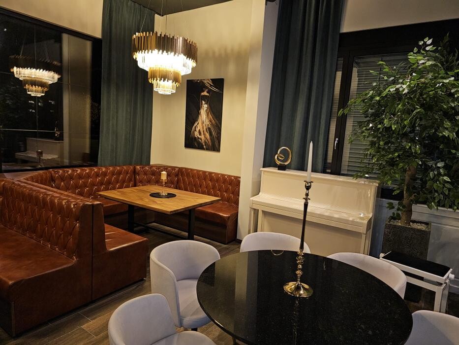 Bilder Fantasia Grill & Lounge