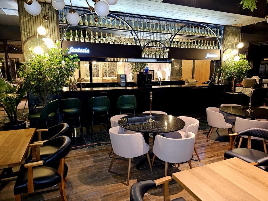 Bilder Fantasia Grill & Lounge