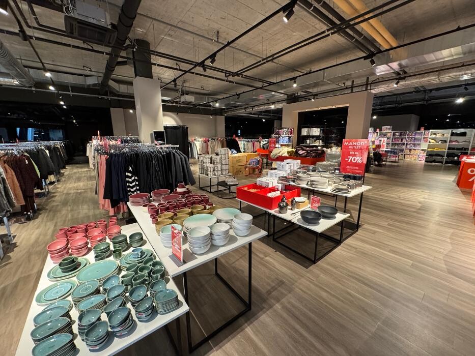 Bilder Manor Outlet Pratteln