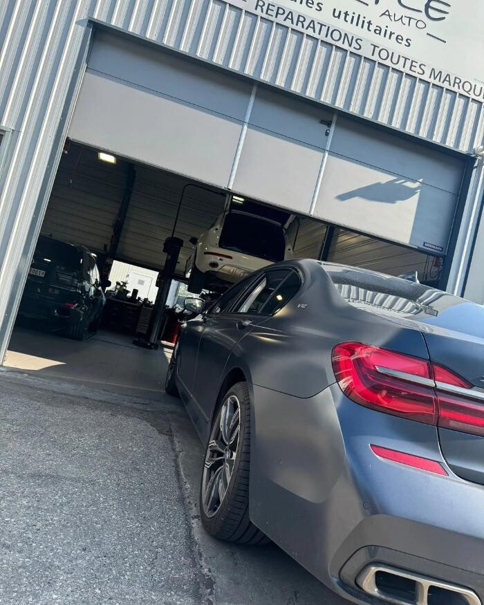 Bilder Garage Universtyle Auto Zuka