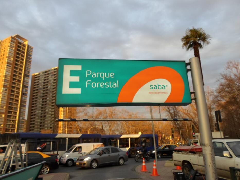 Images Estacionamiento Saba Parque Forestal
