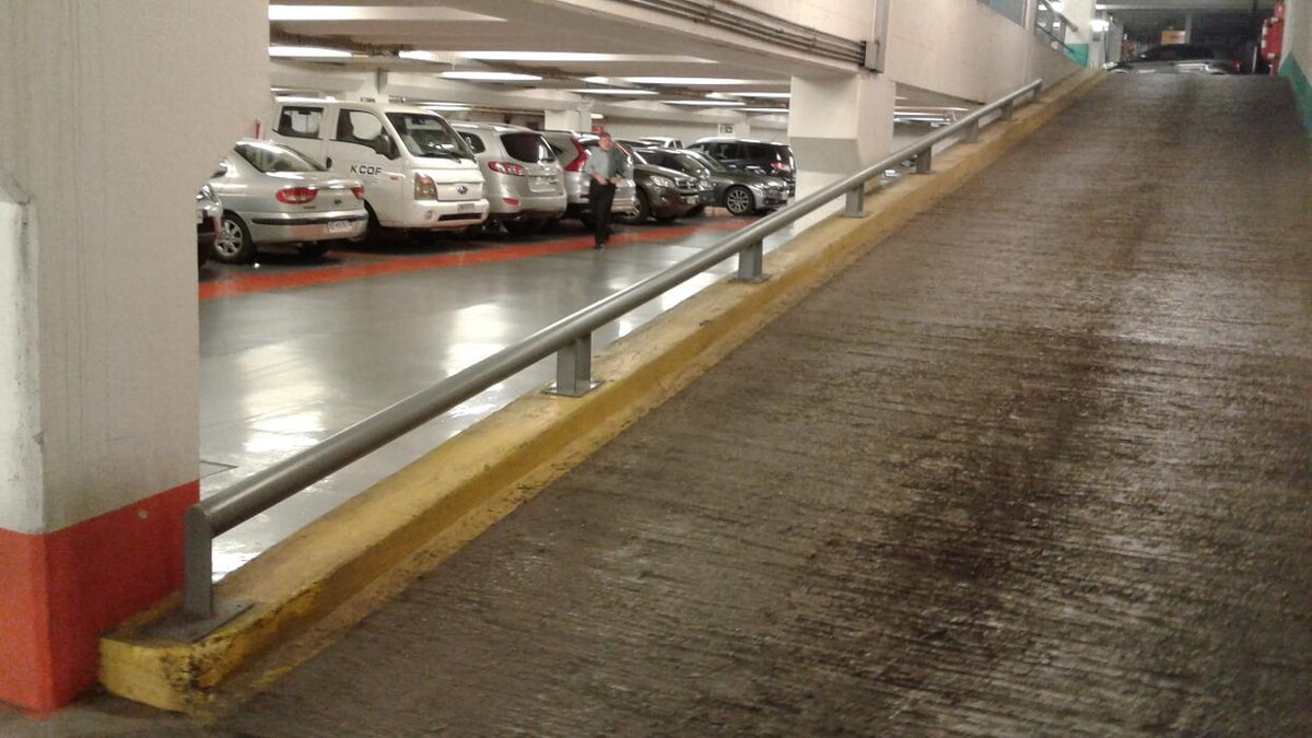 Images Estacionamiento Saba Santa Rosa