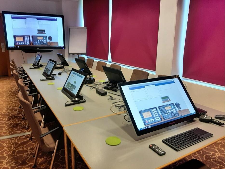 Bilder MYM Mikes Yachting Maritimservice (Inh. Captain Mike Huefken)