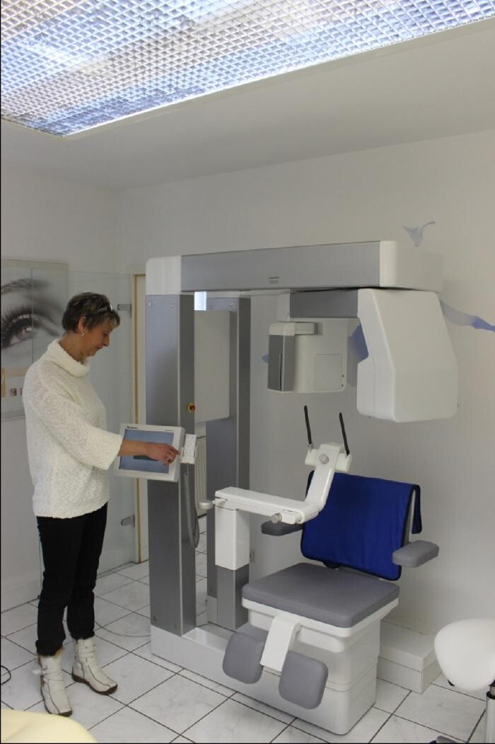 Bilder Beatrice-Samar Kassis M.A., MSc., MSc. Zahnärztin