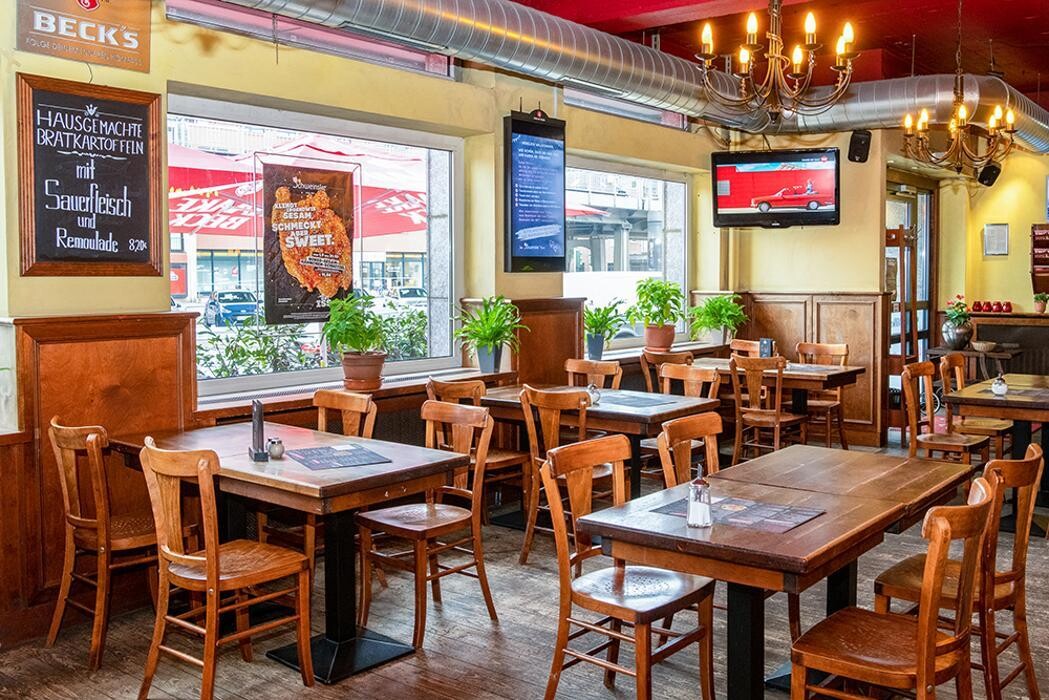 Bilder Schweinske Restaurant in Hamburg Barmbek - Schnitzel, Burger & Frühstück