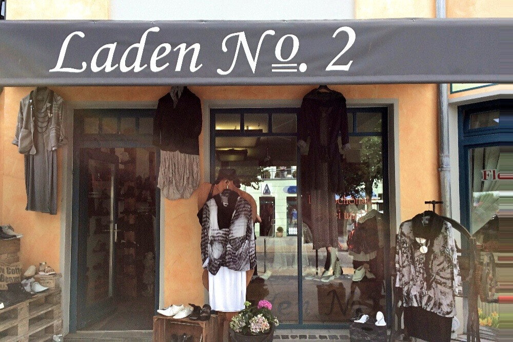Laden No.2 Logo