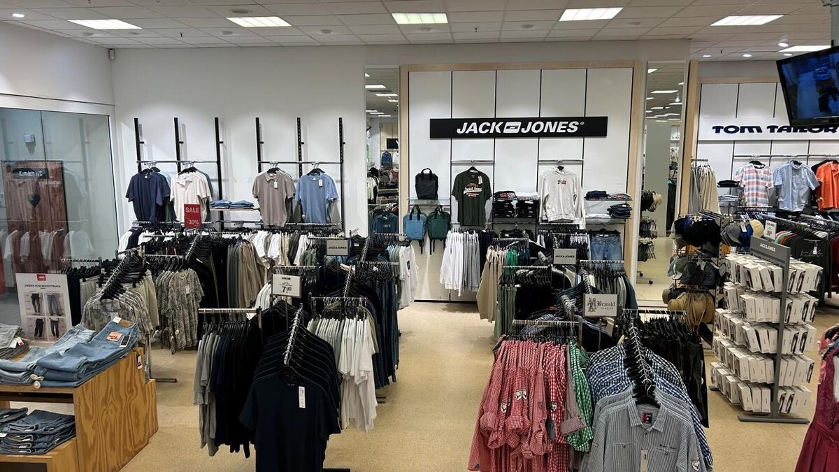 Bilder AWG Mode Center Weinstadt (Großheppenbach)