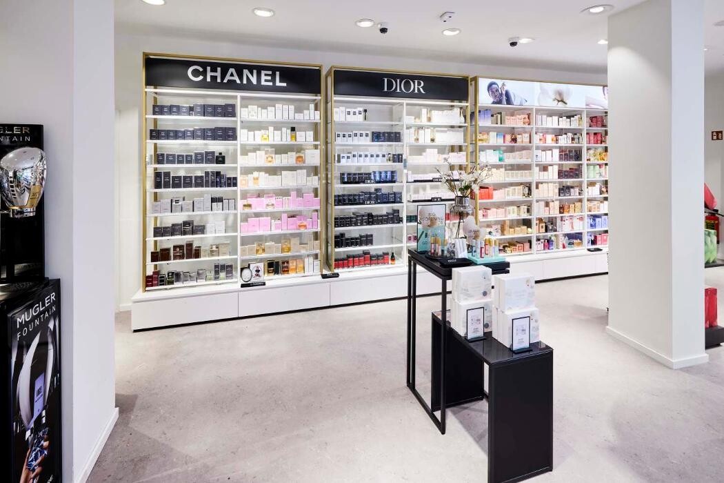 Bilder Douglas Göttingen Weender Straße