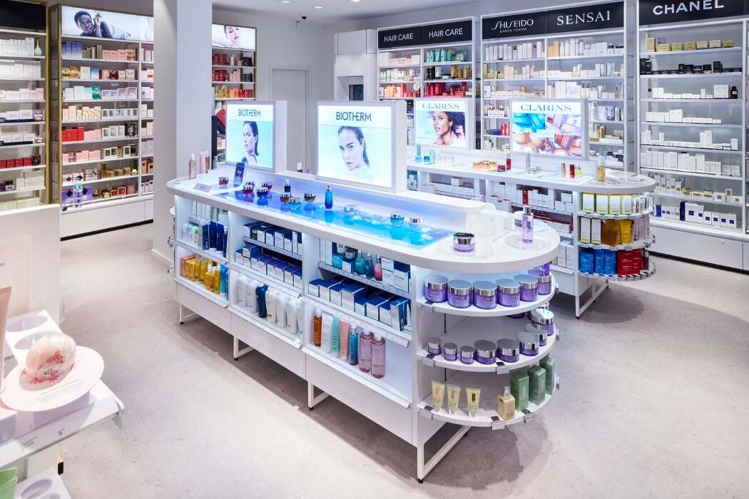 Bilder Douglas Göttingen Weender Straße