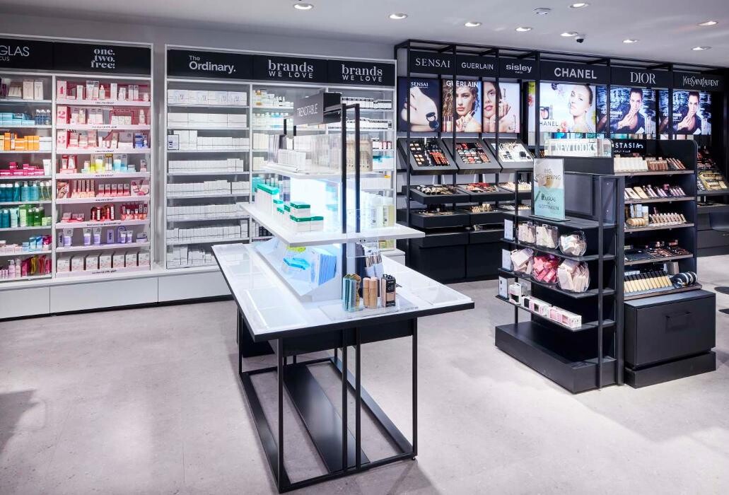 Bilder Douglas Göttingen Weender Straße