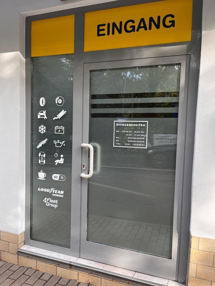 Bilder Premio Reifen + Autoservice Reifen Puchta