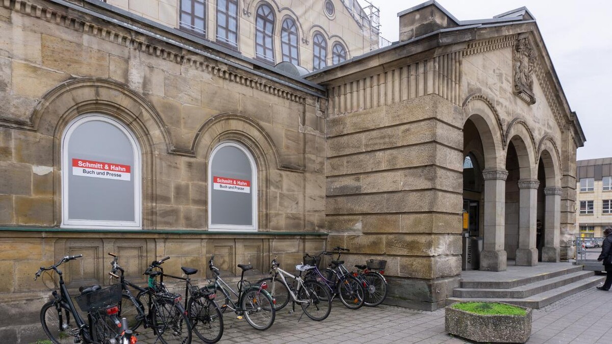 Bilder Schmitt & Hahn Buch und Presse im Bahnhof Fürth