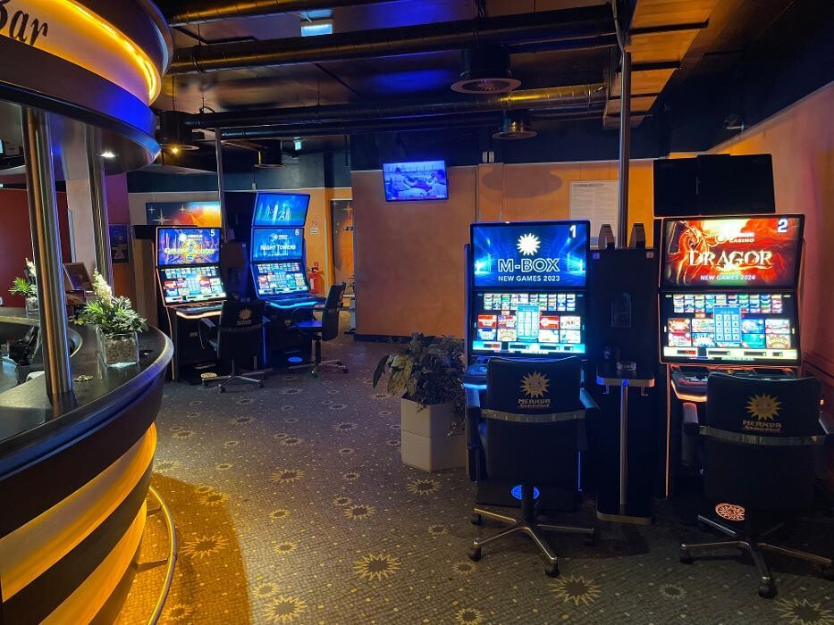 Bilder MERKUR SPIELHALLE Wiesbaden