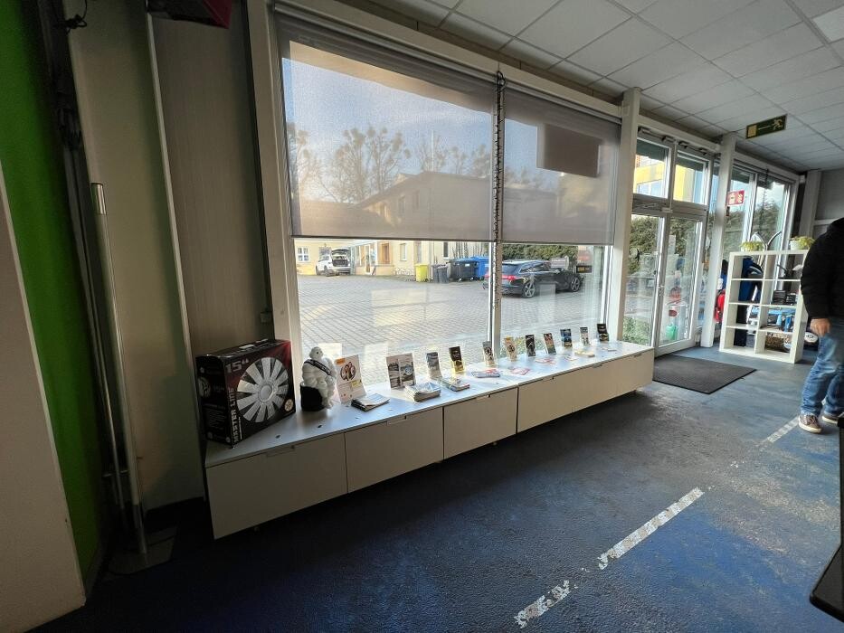 Bilder Pneuhage Reifen und Autoservice