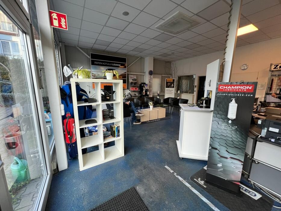 Bilder Pneuhage Reifen und Autoservice