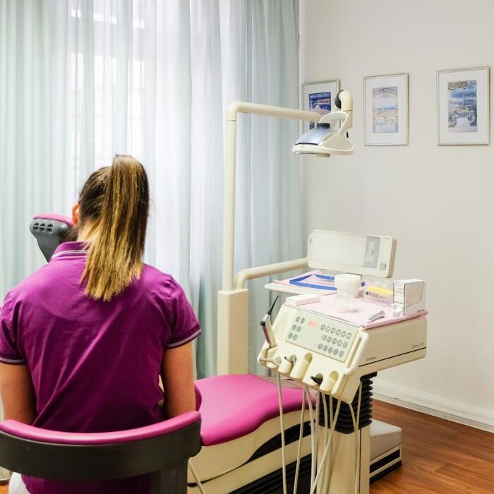 Bilder Zahnarztpraxis Dr. med. stom. Alexandra Tsitsa