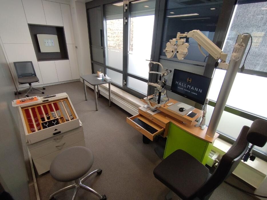 Bilder Hallmann Optik (ehem. OPTICA Kurt Michel)