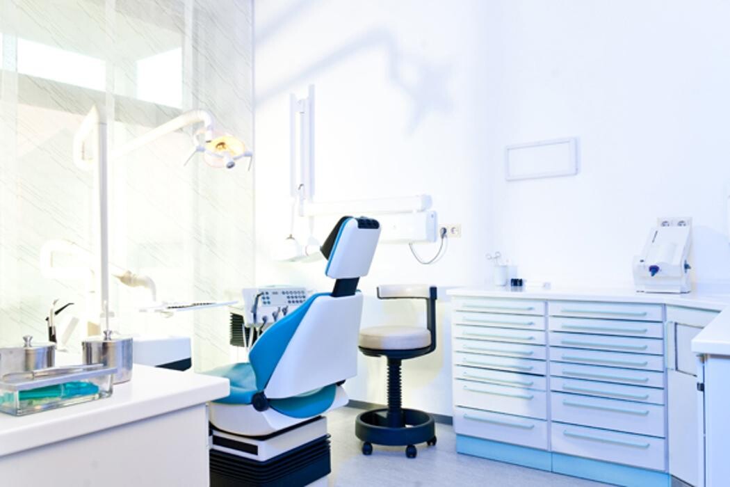 Bilder Praxis für Zahnmedizin und Oralchirurgie Dr. med. dent. Christian Steinle