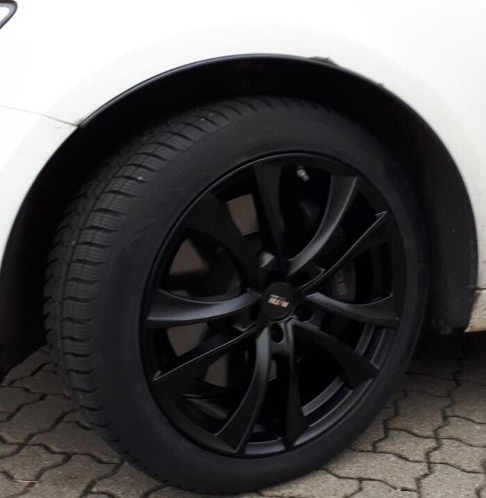 Bilder Premio Reifen + Autoservice F. + H. Dreikluft Reifenhandel GmbH