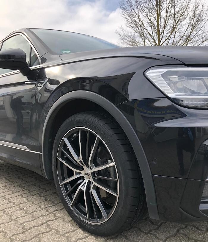 Bilder Premio Reifen + Autoservice F. + H. Dreikluft Reifenhandel GmbH