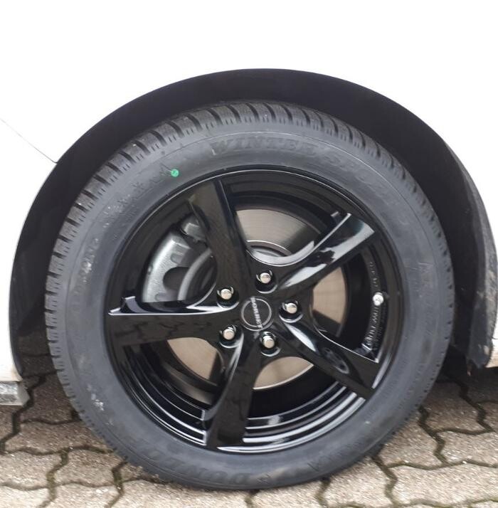 Bilder Premio Reifen + Autoservice F. + H. Dreikluft Reifenhandel GmbH