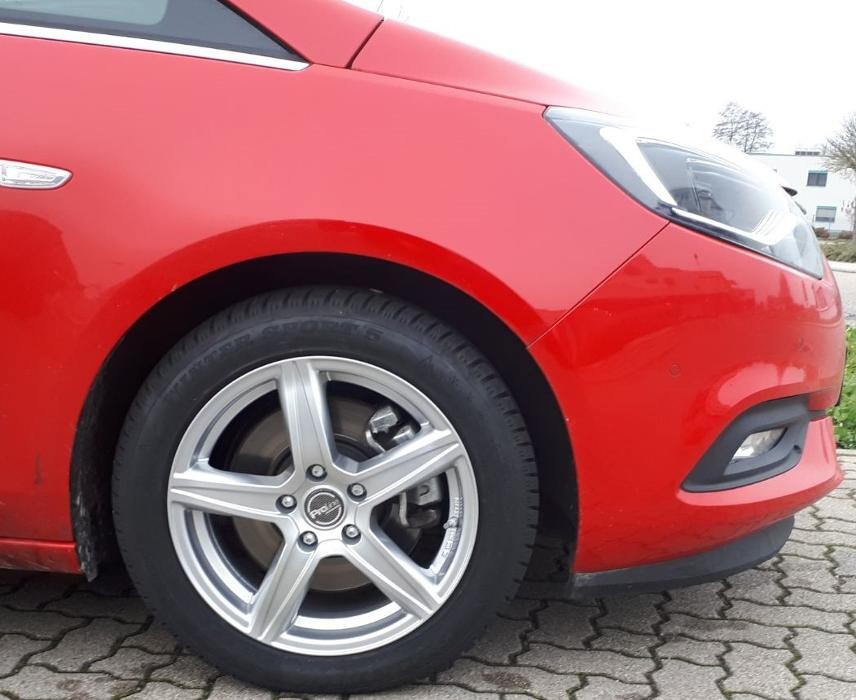 Bilder Premio Reifen + Autoservice F. + H. Dreikluft Reifenhandel GmbH
