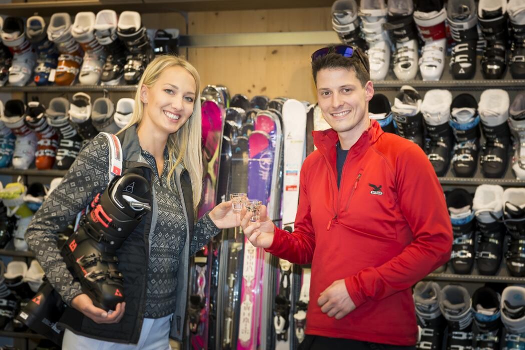 Bilder Skihütte - das Sporthaus in Reit im Winkl
