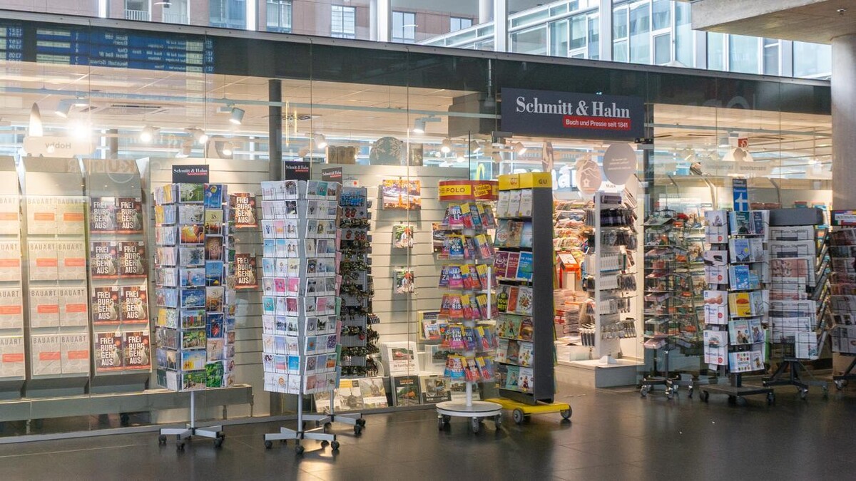 Bilder Schmitt & Hahn Buch und Presse im Hauptbahnhof Freiburg Presse
