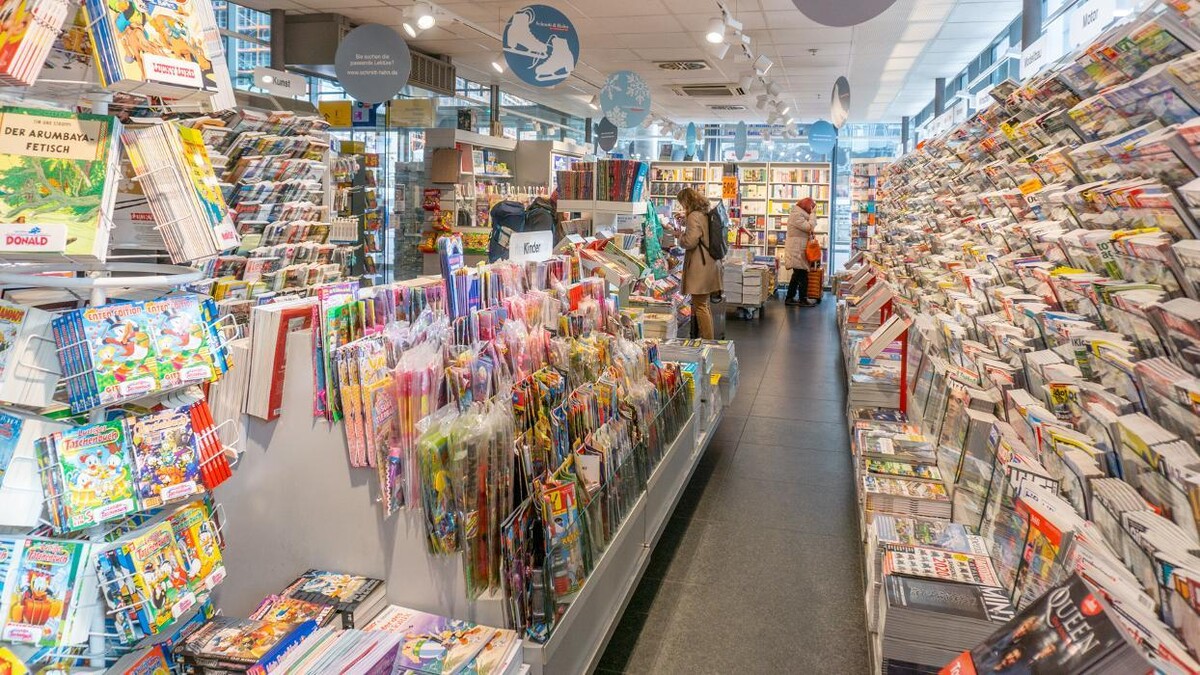 Bilder Schmitt & Hahn Buch und Presse im Hauptbahnhof Freiburg Presse