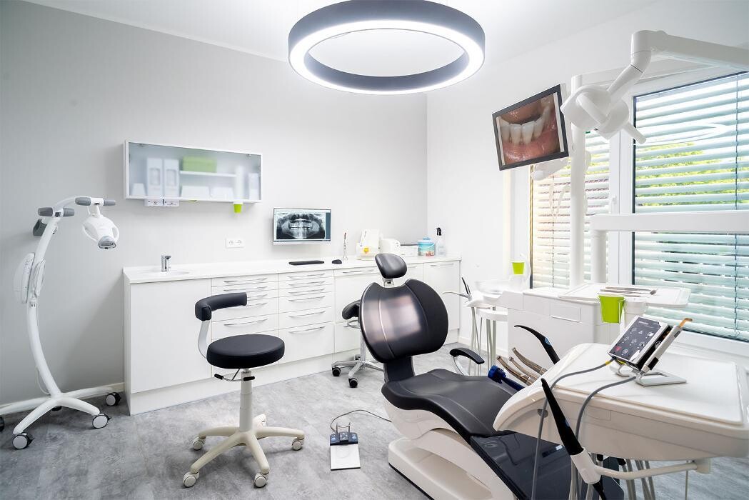 Bilder Zahnarzt Andreas Makowski