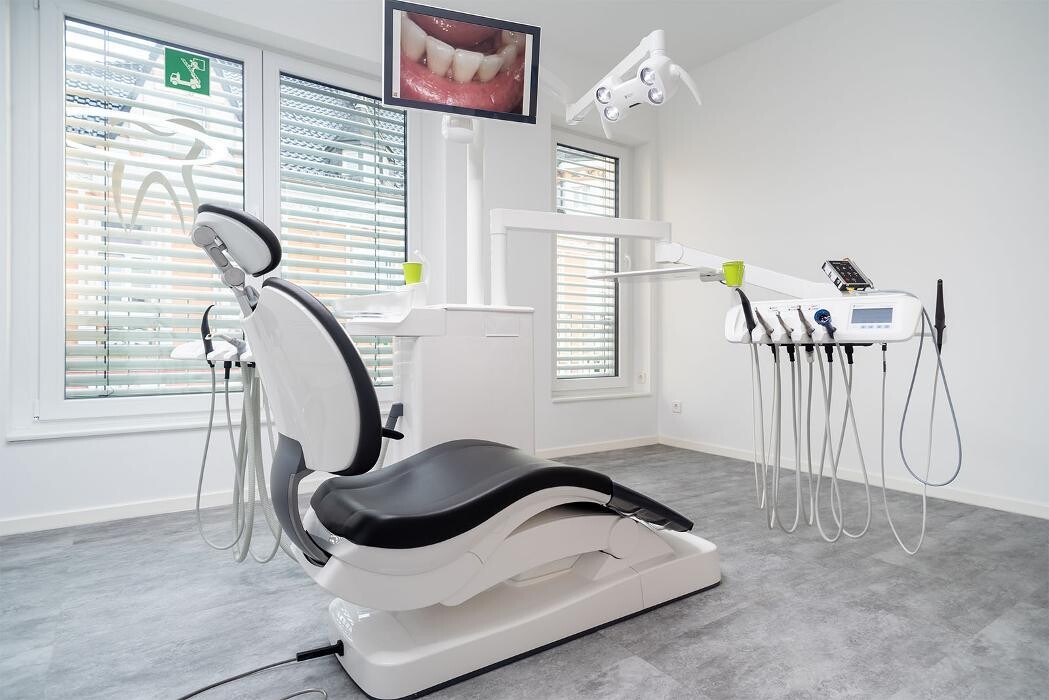 Bilder Zahnarzt Andreas Makowski