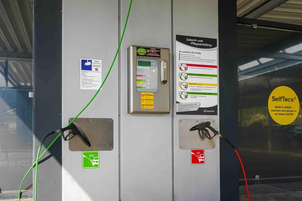 Bilder EFA/bft Tankstelle