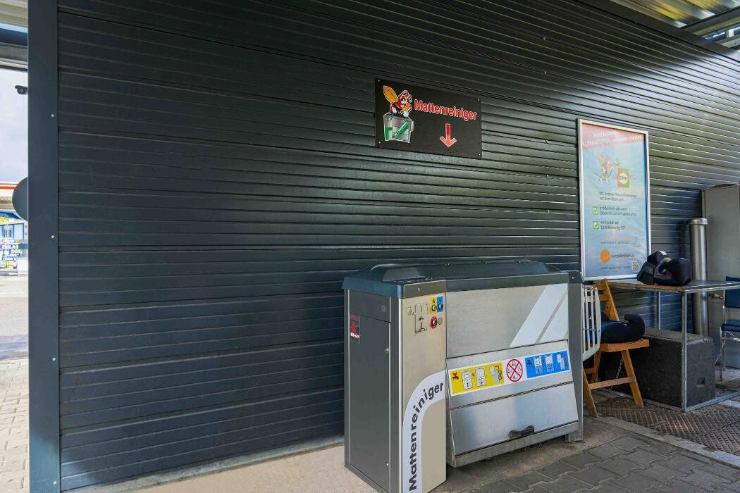Bilder EFA/bft Tankstelle