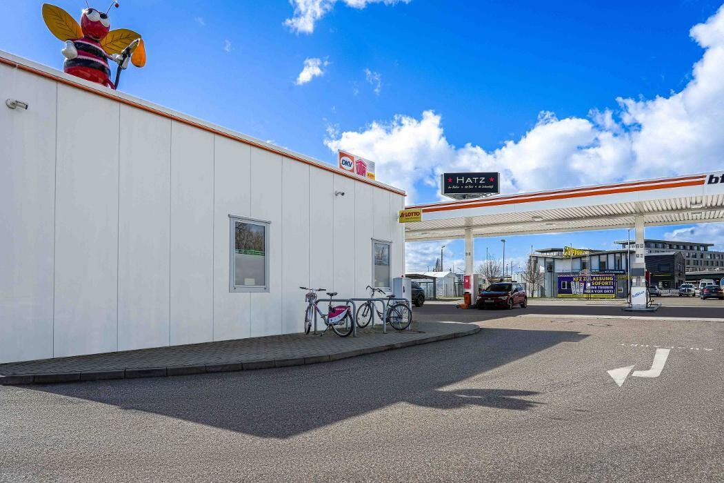 Bilder EFA/bft Tankstelle