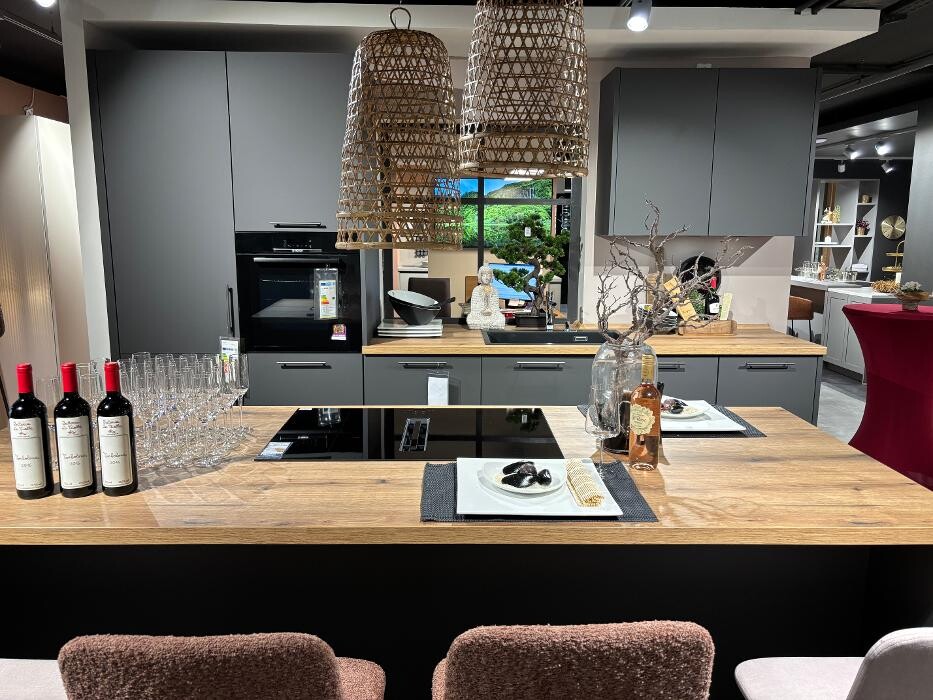 Bilder Möbel Wirth GmbH + Co.