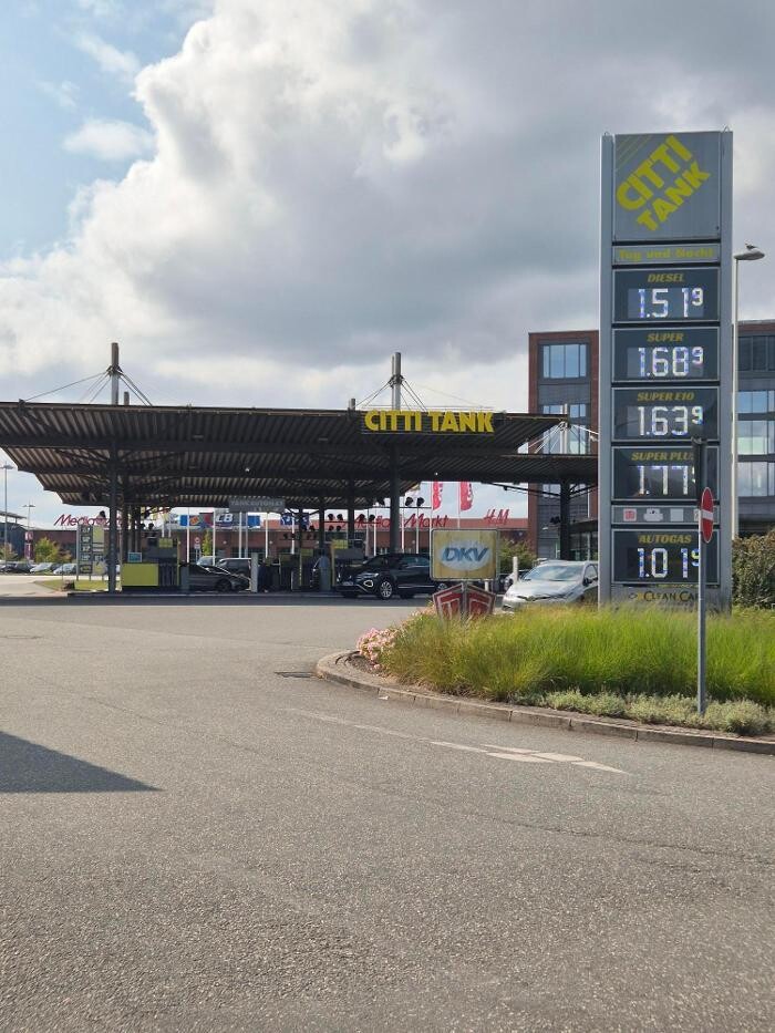 Bilder CITTI Tankstelle