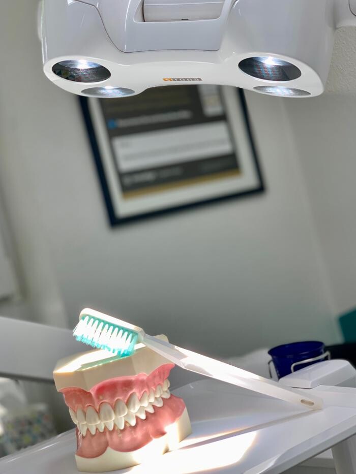 Bilder Dr. Thomas Petersen - Zahnarzt Bonn