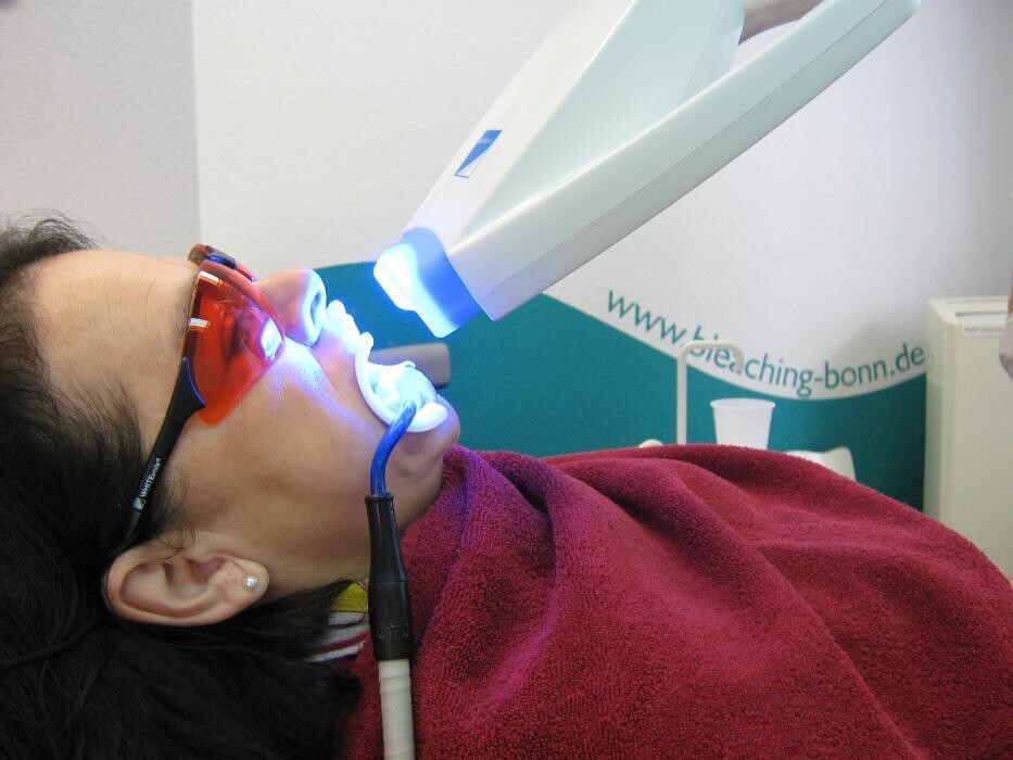 Bilder Dr. Thomas Petersen - Zahnarzt Bonn