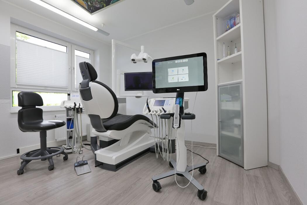 Bilder Dr. Thomas Petersen - Zahnarzt Bonn