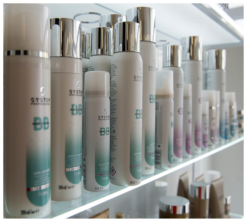 Bilder Salon Lora Hairstyle