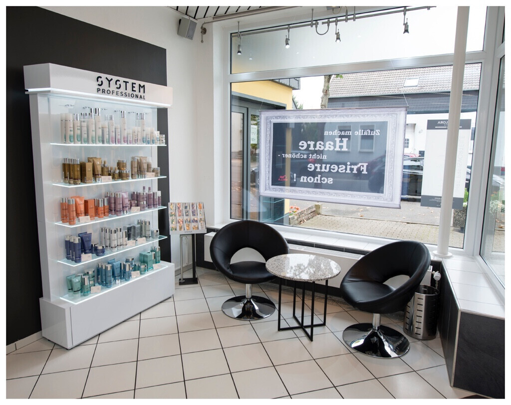 Bilder Salon Lora Hairstyle