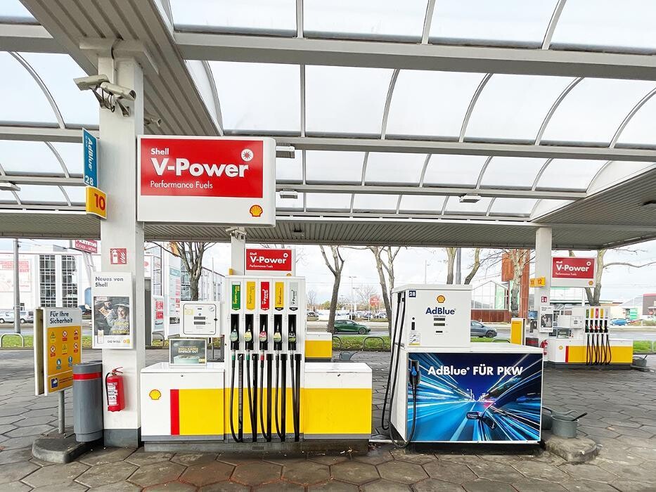 Bilder Shell Recharge Charging Station