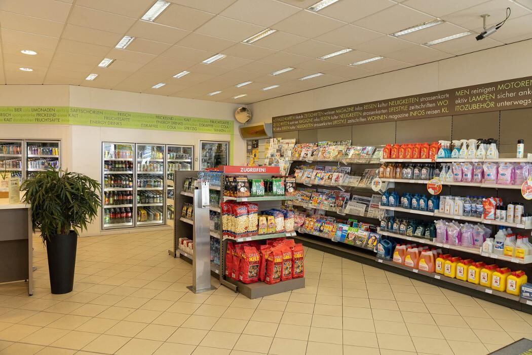 Bilder Shell Recharge Charging Station